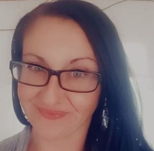 Meet your Posher, Adrianne